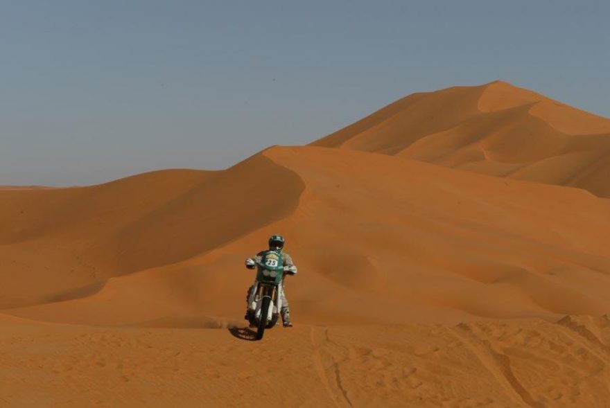 Como em suas palestras Klever Kolberg explora as Semelhanças de um Rally Dakar no Deserto e o Desafio do Mundo dos Negócios